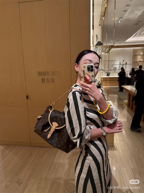 2026124174619523 260